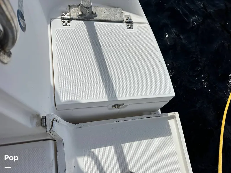 Slide: The Image of Hunter 326 Cruiser 2002 - 14889300