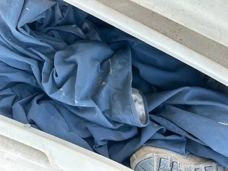 Slide: The Image of Hunter 326 Cruiser 2002 - 14889321