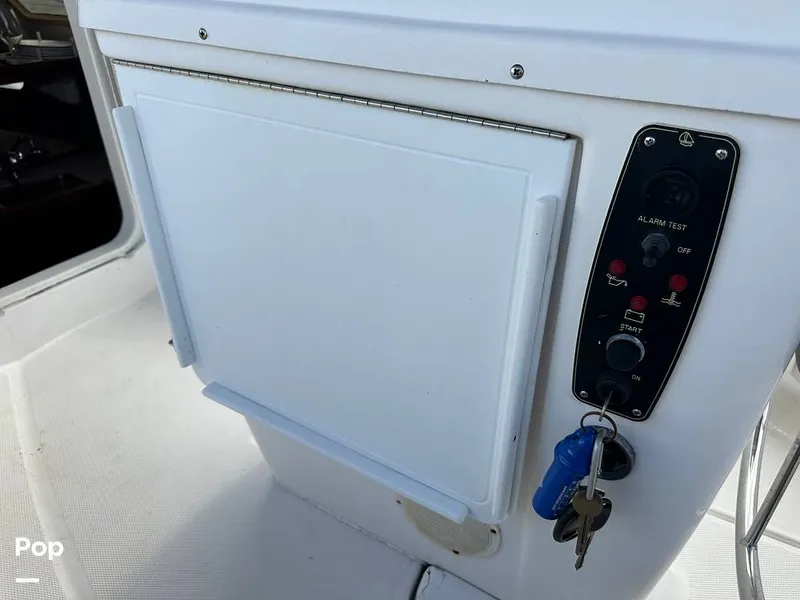 Slide: The Image of Hunter 326 Cruiser 2002 - 14889328