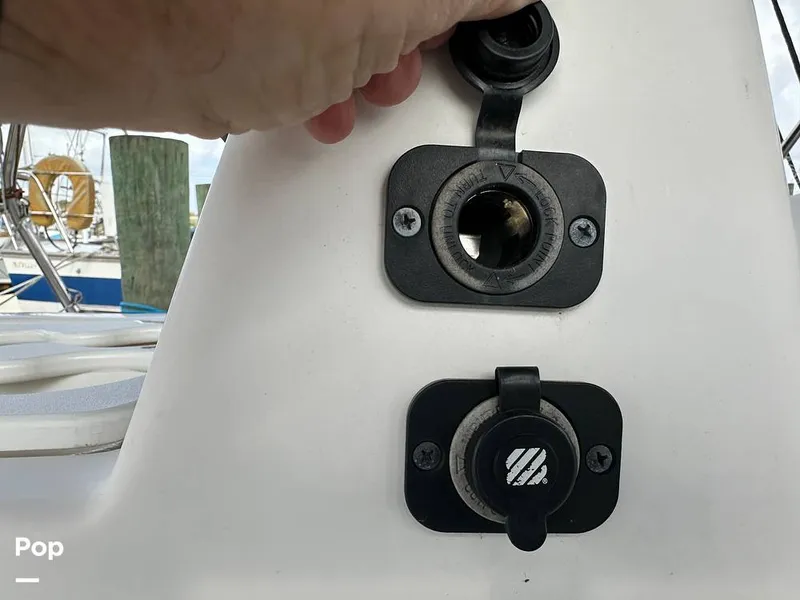 Slide: The Image of Hunter 326 Cruiser 2002 - 14889347