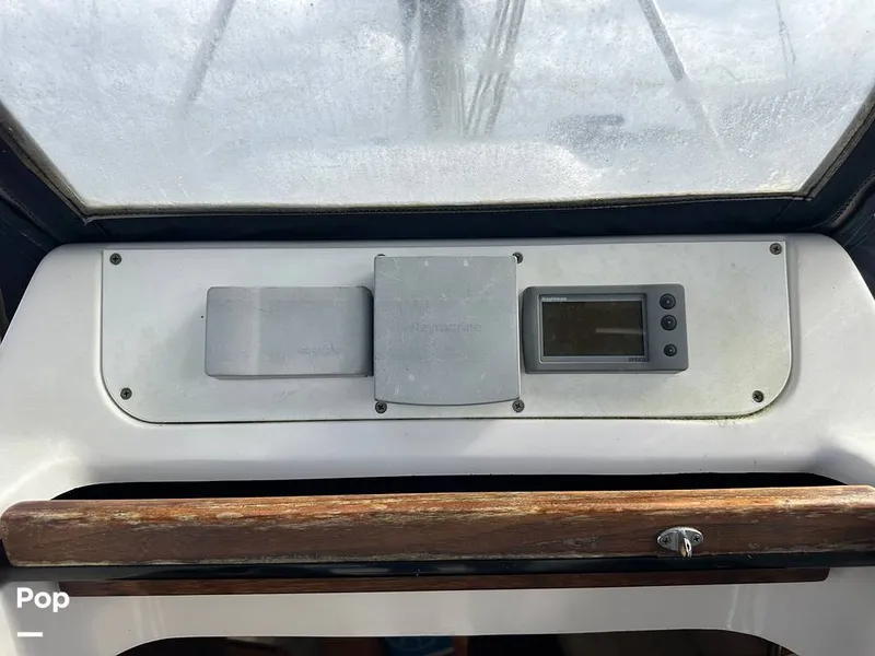 Slide: The Image of Hunter 326 Cruiser 2002 - 14889353