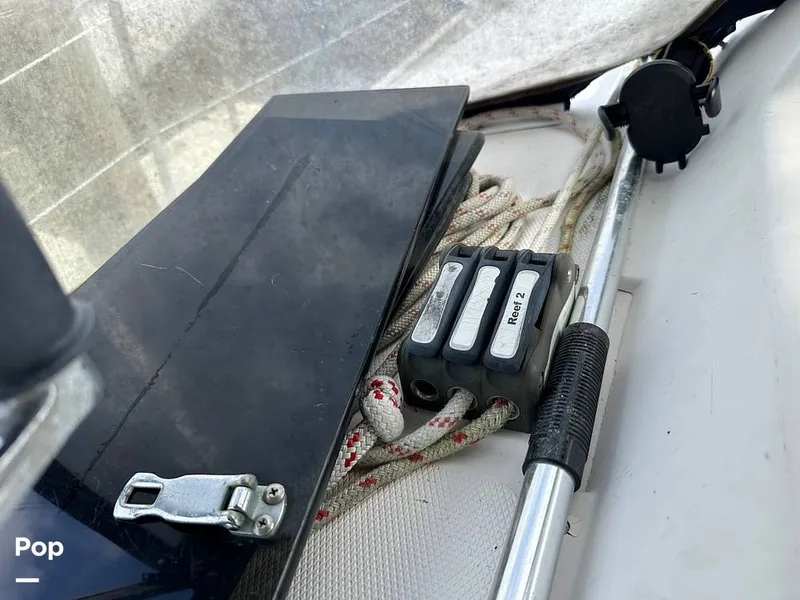 Slide: The Image of Hunter 326 Cruiser 2002 - 14889357