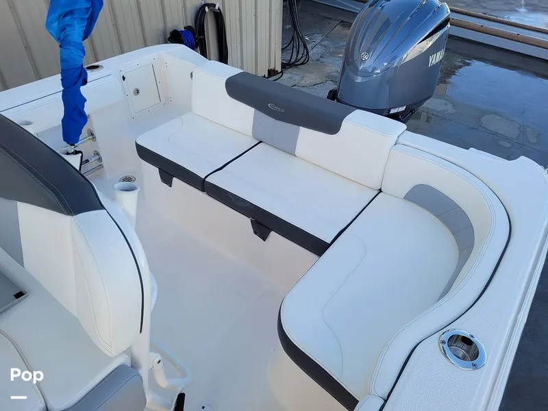 Slide: The Image of Robalo R242 Explorer 2022 - 13920613