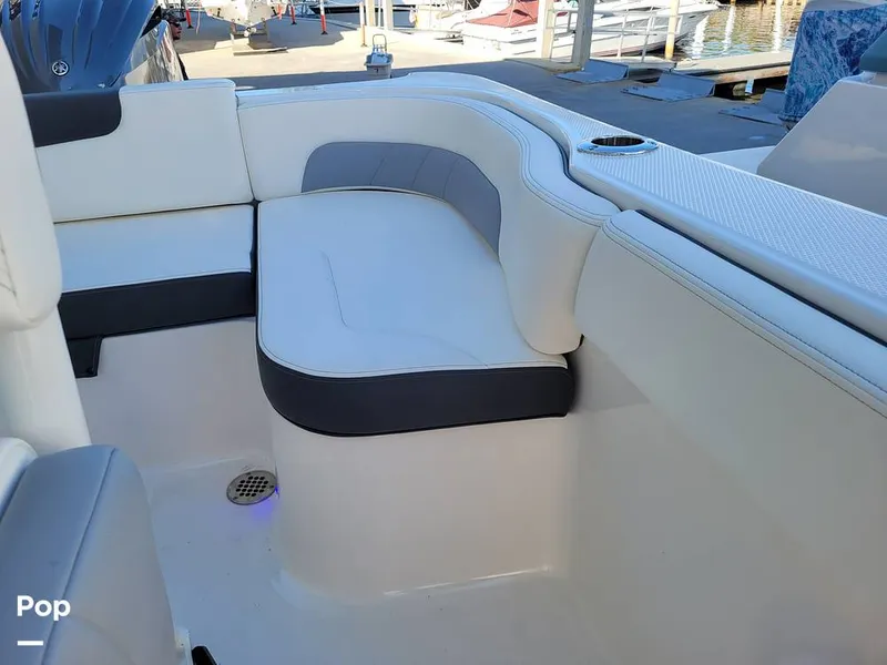 Slide: The Image of Robalo R242 Explorer 2022 - 13922159