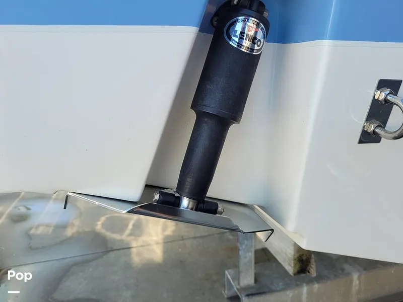 Slide: The Image of Robalo R242 Explorer 2022 - 13920654