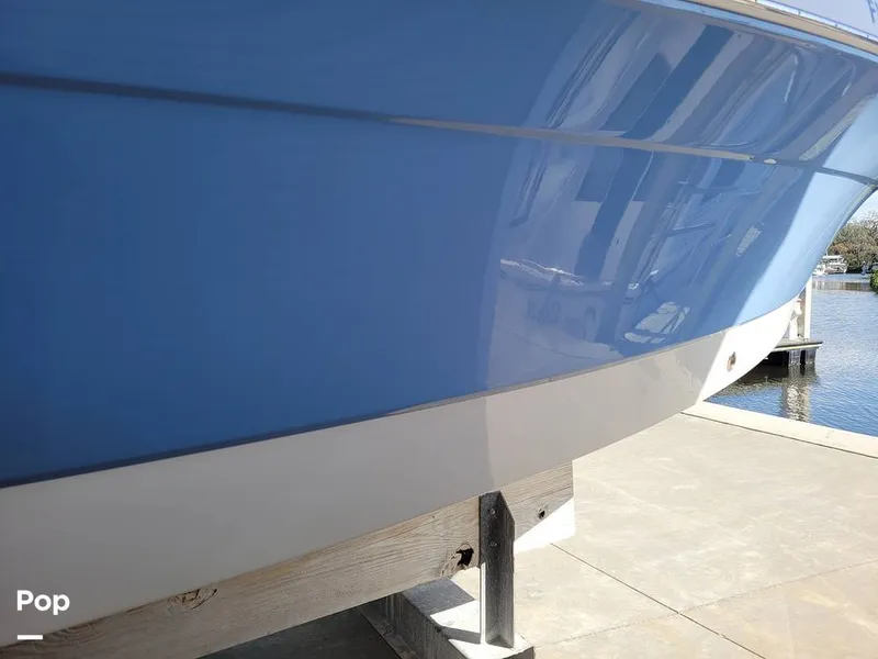 Slide: The Image of Robalo R242 Explorer 2022 - 13920664