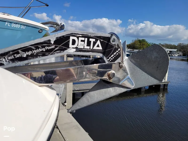 Slide: The Image of Robalo R242 Explorer 2022 - 13920672