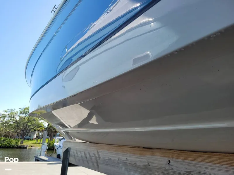 Slide: The Image of Robalo R242 Explorer 2022 - 13920826