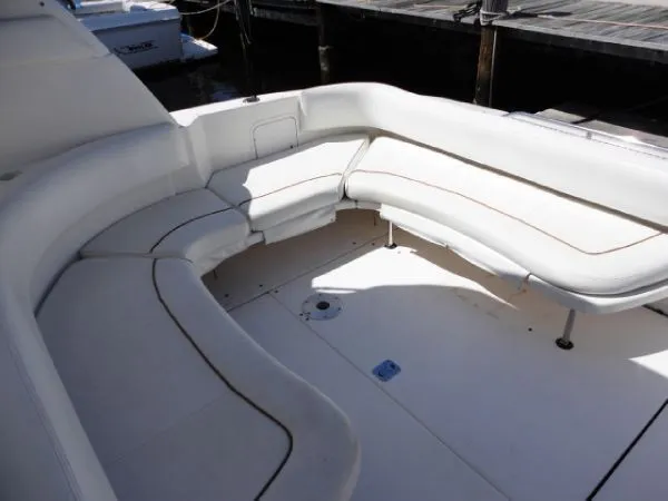 Slide: The Image of Interior of 2000 Sea Ray Sundancer 310 yacht. - 12