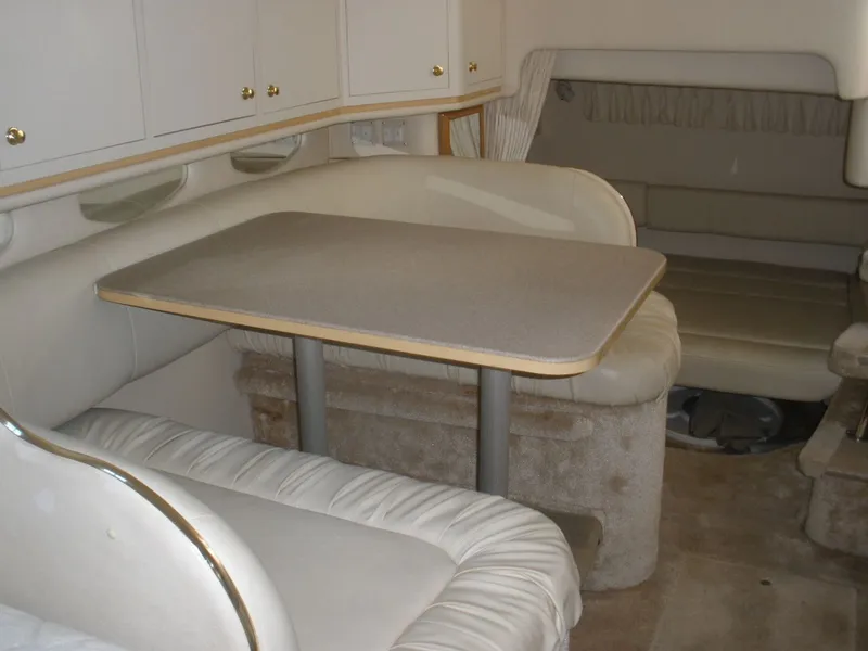 Slide: The Image of Interior of 2000 Sea Ray Sundancer 310 yacht. - 24