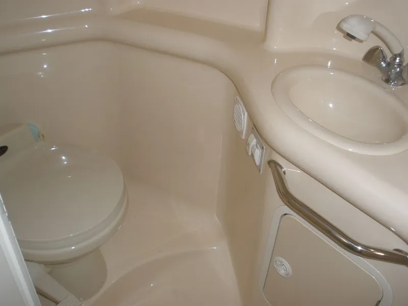 Slide: The Image of Bathroom of 2000 Sea Ray Sundancer 310 yacht. - 26