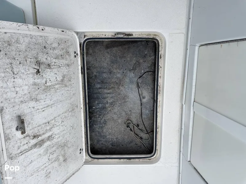 Slide: The Image of Deck Compartment Strbd Side Console - 13954548