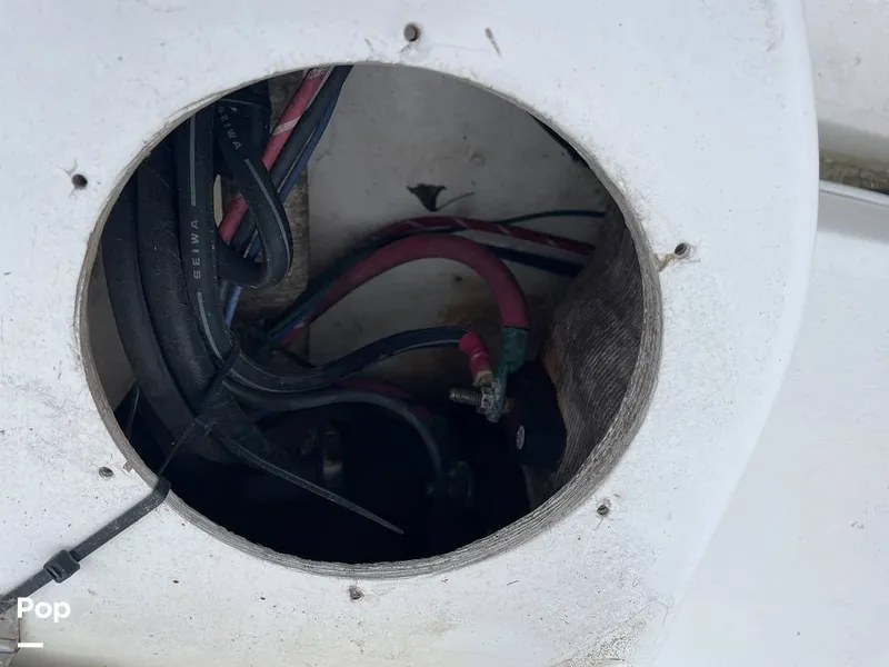 Slide: The Image of Battery Junctions In Compartemnt Under Rear Seat Stern - 13954605