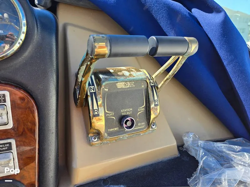 Slide: The Image of Carver Yachts 570 Voyager Pilothouse 2001 - 14966862