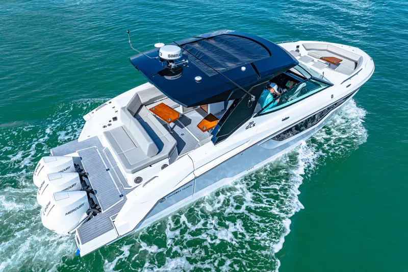 Slide: The Image of Cruisers 38 GLS Outboard 2025 - 38