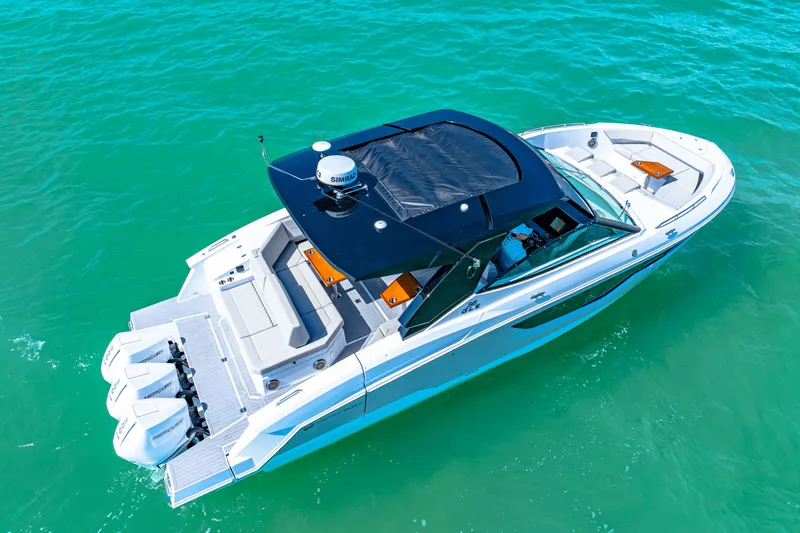 Slide: The Image of Cruisers 38 GLS Outboard 2025 - 45