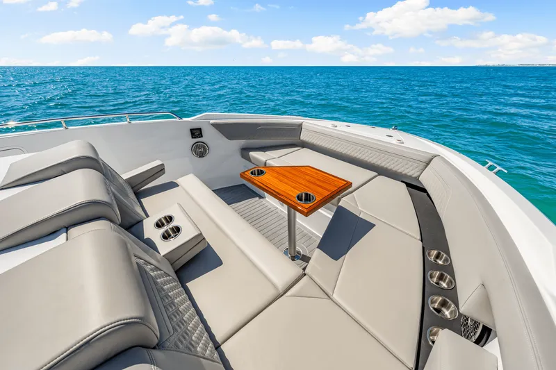 Slide: The Image of Cruisers 38 GLS Outboard 2025 - 49