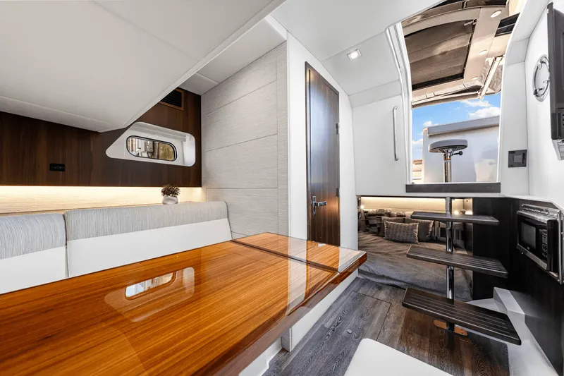 Slide: The Image of Cruisers 38 GLS Outboard 2025 - 54