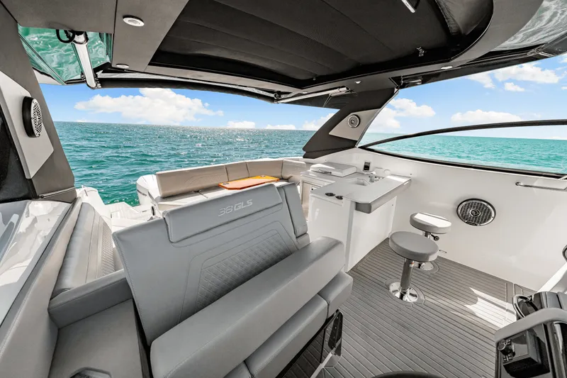 Slide: The Image of Cruisers 38 GLS Outboard 2025 - 60