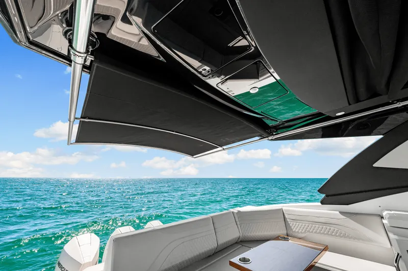 Slide: The Image of Cruisers 38 GLS Outboard 2025 - 63