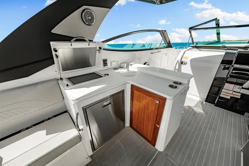 Slide: The Image of Cruisers Yachts 38 GLS Outboard 2025 - 13