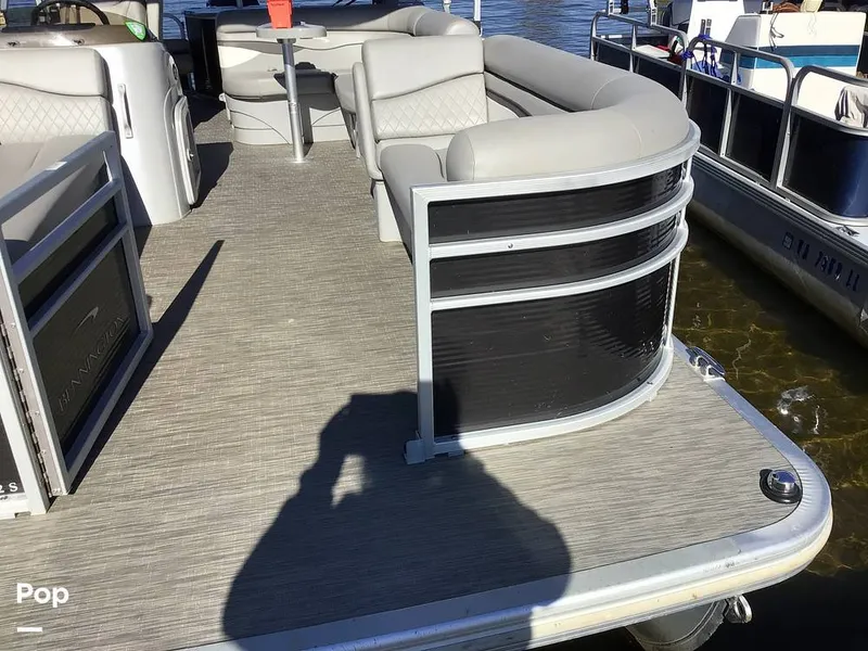 Slide: The Image of Bennington 22S 2022 - 14830151