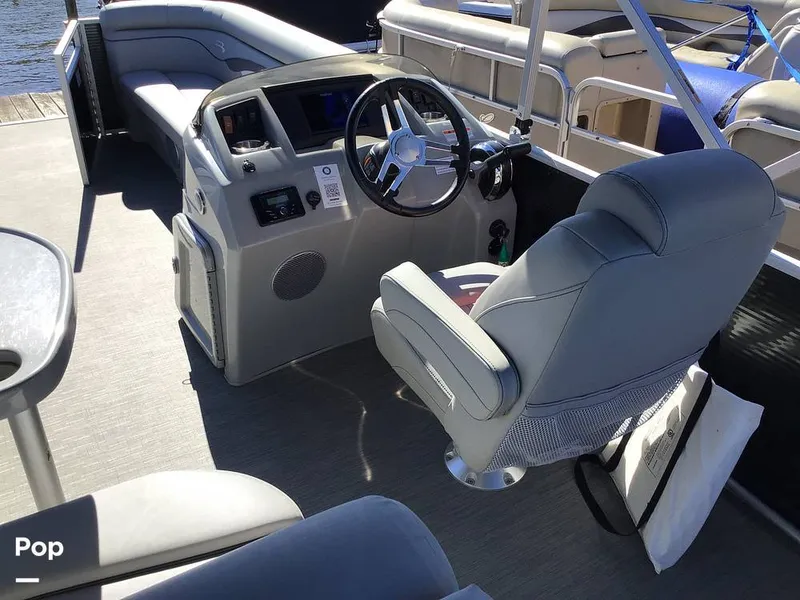 Slide: The Image of Bennington 22S 2022 - 14830198