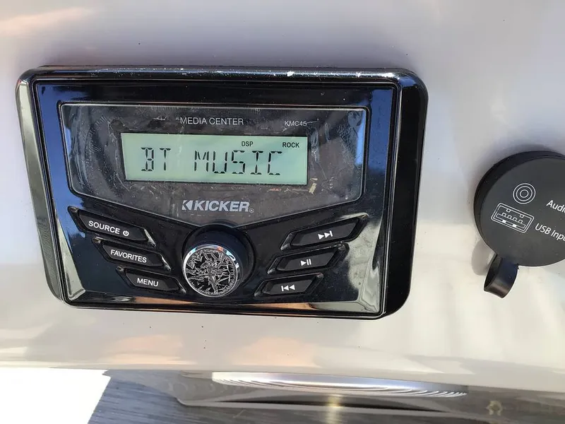 Slide: The Image of Bennington 22S 2022 - 14830169