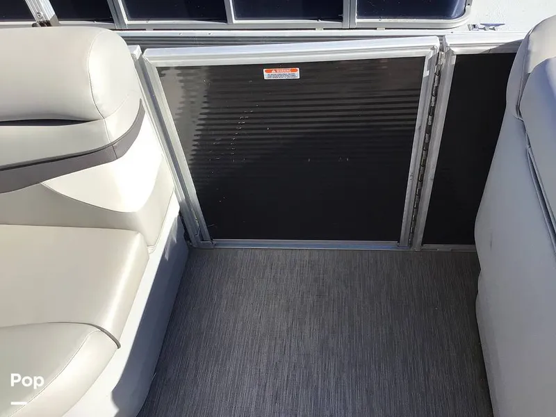 Slide: The Image of Bennington 22S 2022 - 14830176