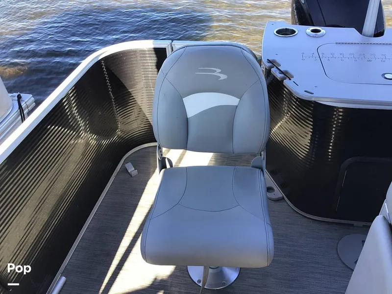 Slide: The Image of Bennington 22S 2022 - 14830184