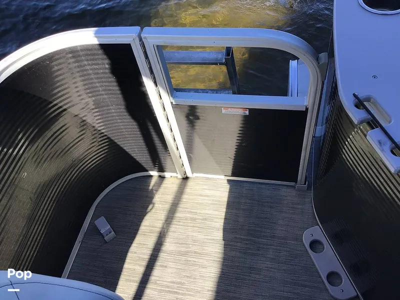 Slide: The Image of Bennington 22S 2022 - 14830188