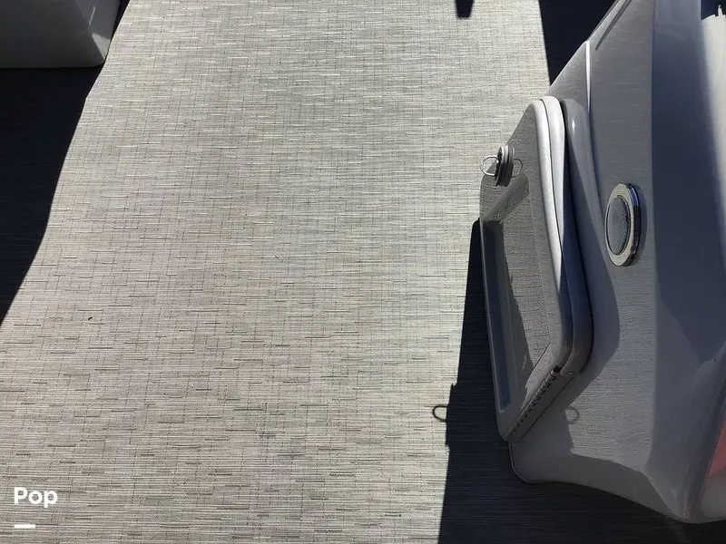 Slide: The Image of Bennington 22S 2022 - 14830203