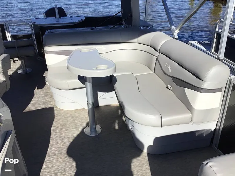 Slide: The Image of Bennington 22S 2022 - 14830175