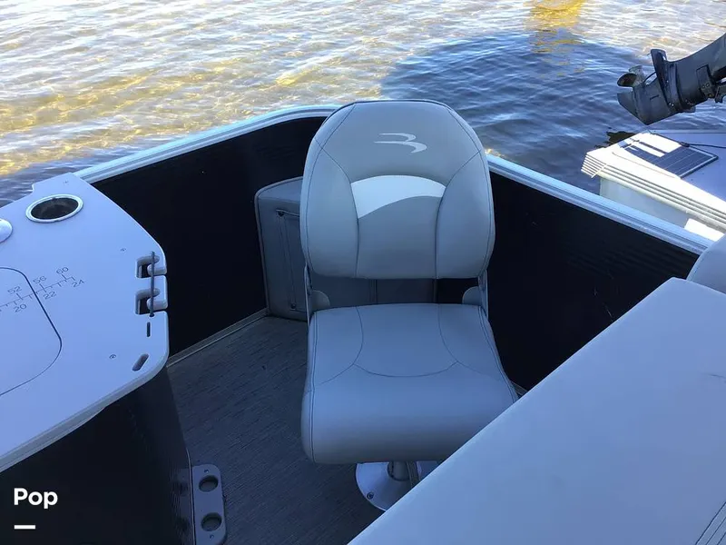 Slide: The Image of Bennington 22S 2022 - 14830183