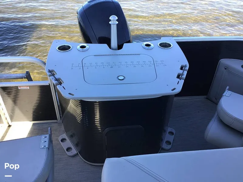 Slide: The Image of Bennington 22S 2022 - 14830181