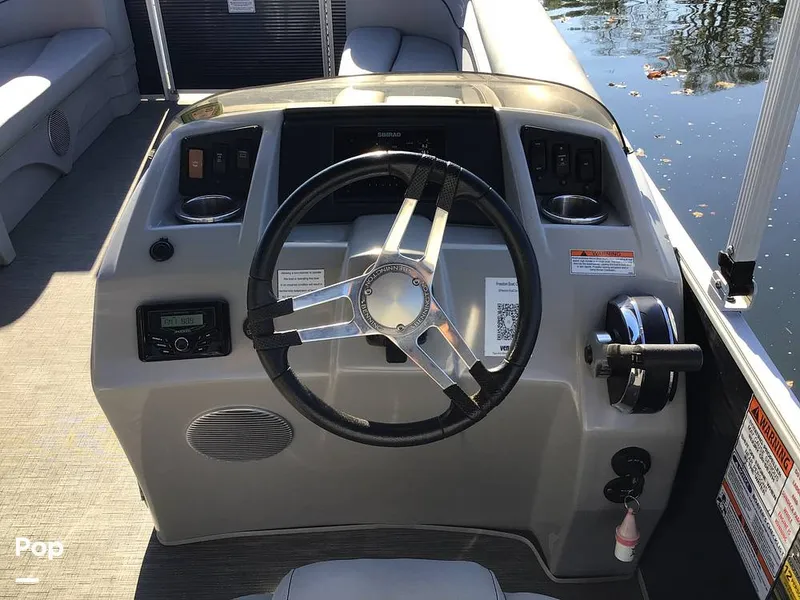 Slide: The Image of Bennington 22S 2022 - 14836116