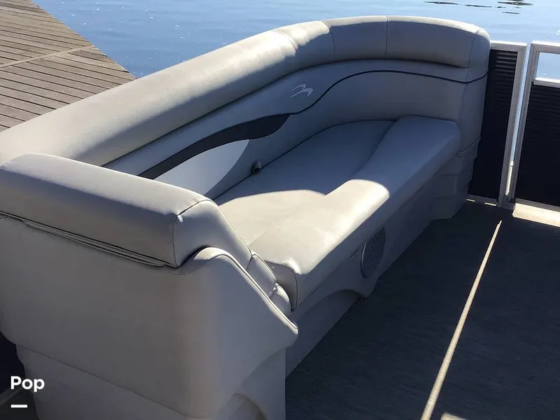 Slide: The Image of Bennington 22S 2022 - 14836097