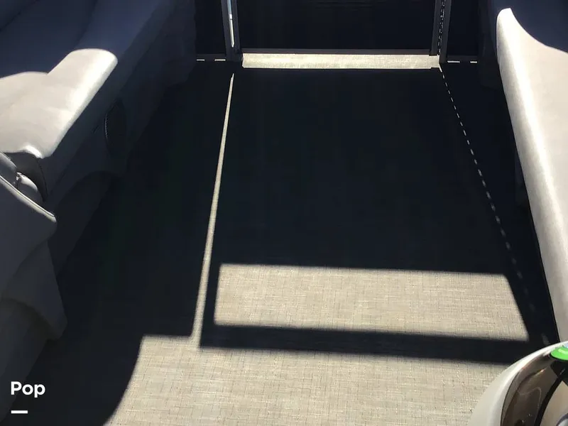 Slide: The Image of Bennington 22S 2022 - 14836098