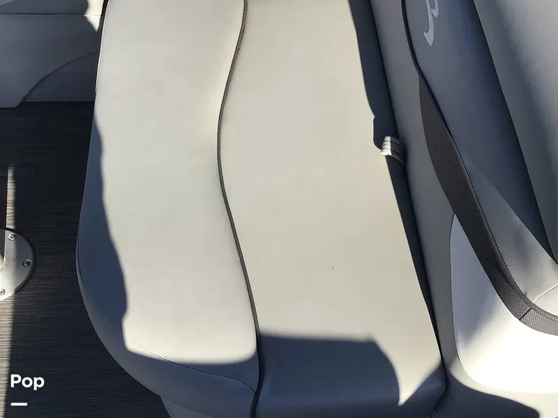 Slide: The Image of Bennington 22S 2022 - 14836106