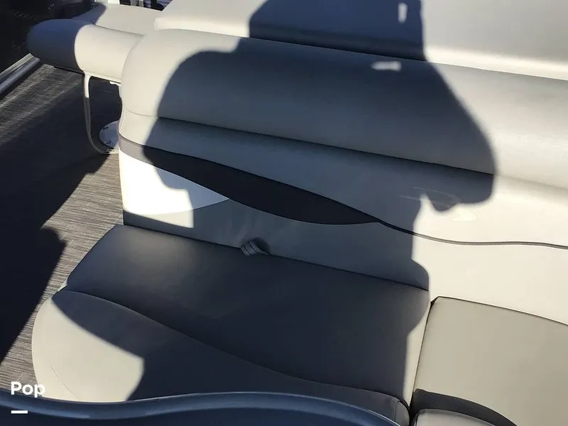 Slide: The Image of Bennington 22S 2022 - 14836108