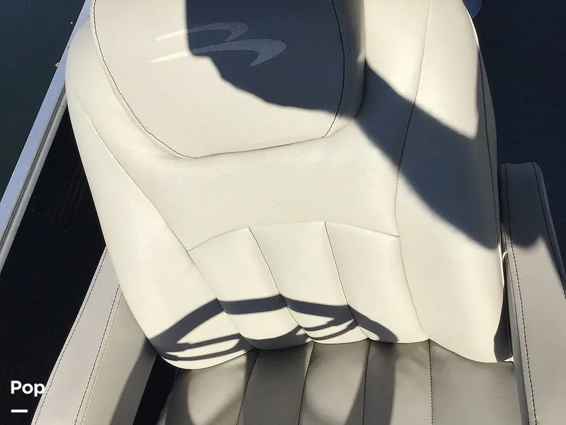 Slide: The Image of Bennington 22S 2022 - 14836111