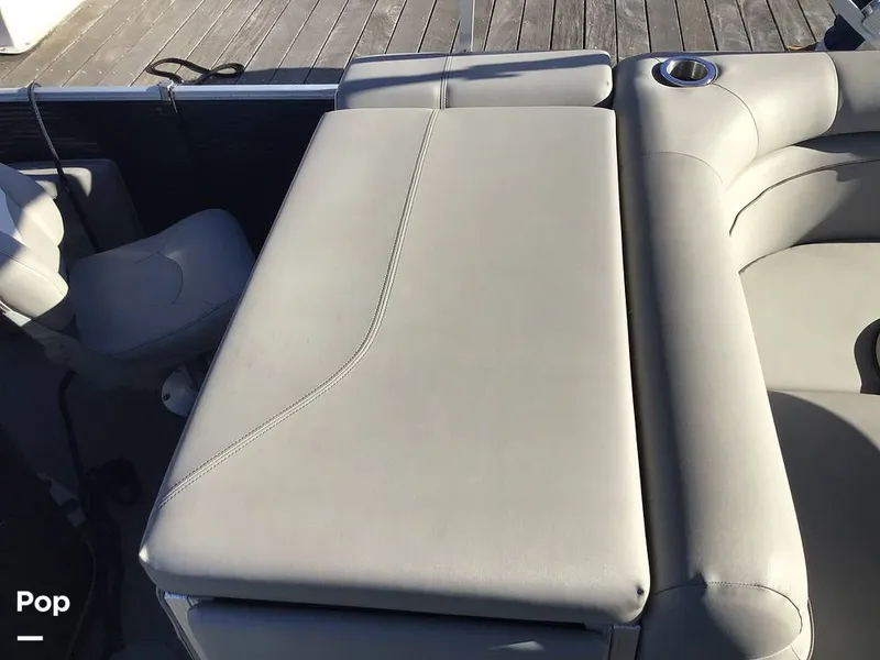 Slide: The Image of Bennington 22S 2022 - 14836117