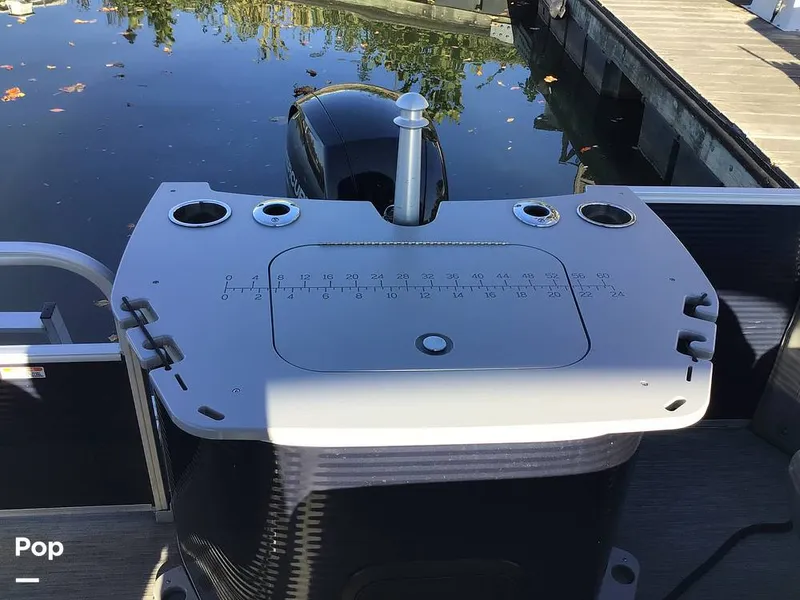 Slide: The Image of Bennington 22S 2022 - 14836121