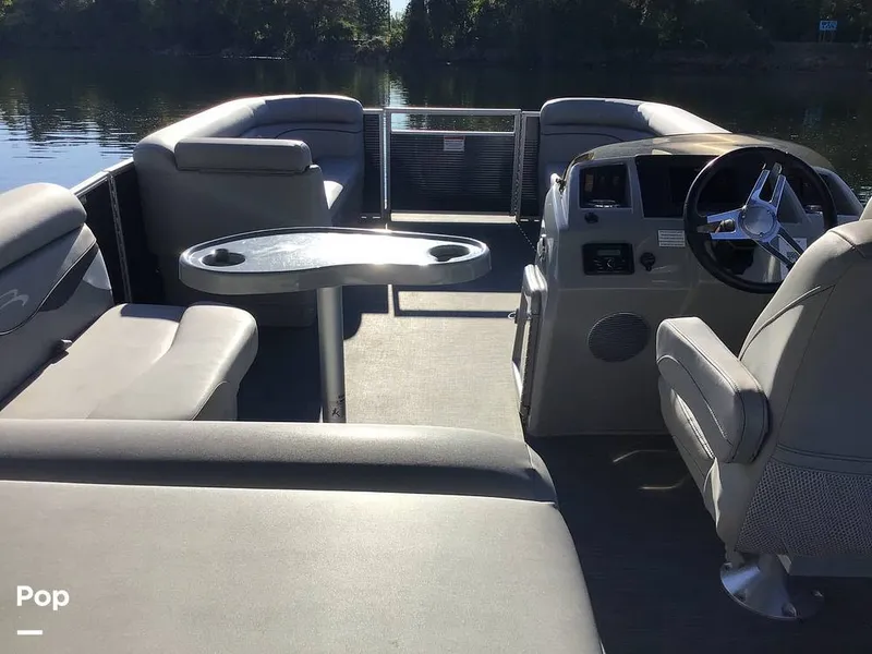 Slide: The Image of Bennington 22S 2022 - 14836128