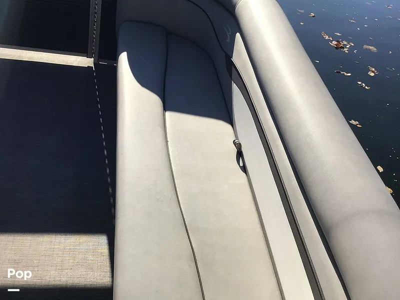 Slide: The Image of Bennington 22S 2022 - 14836132