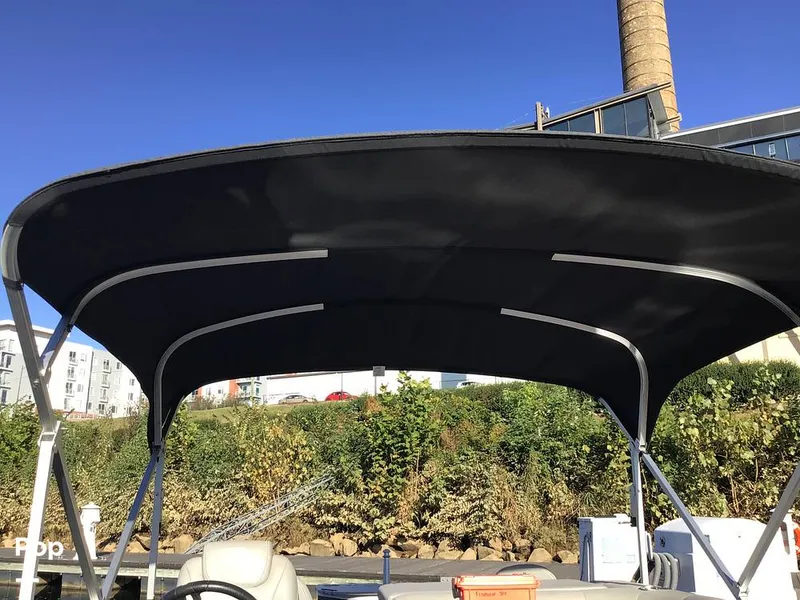 Slide: The Image of Bennington 22S 2022 - 14836137