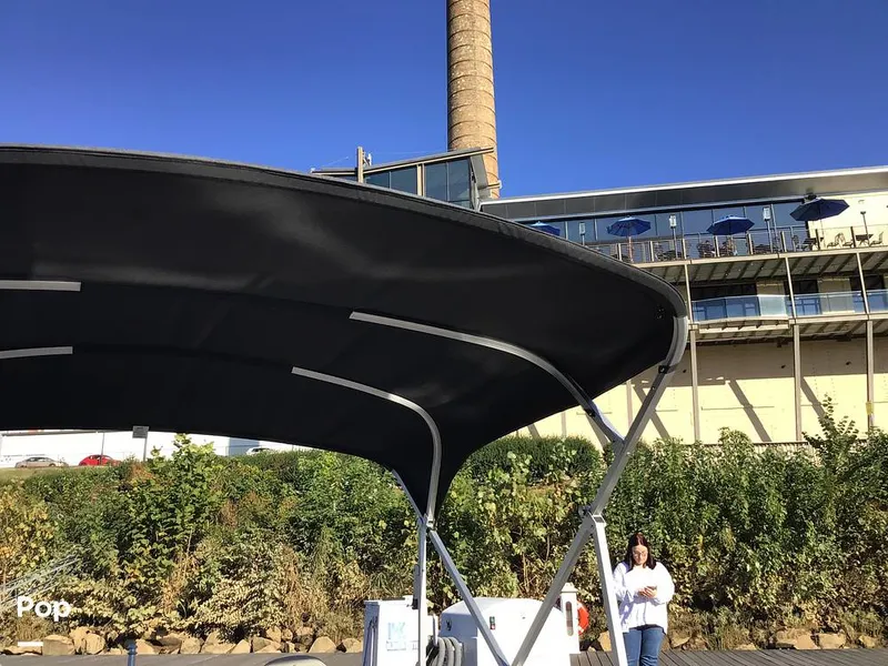 Slide: The Image of Bennington 22S 2022 - 14836138