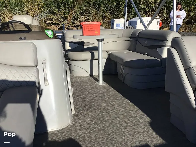 Slide: The Image of Bennington 22S 2022 - 14836139