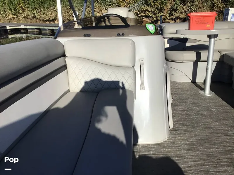 Slide: The Image of Bennington 22S 2022 - 14836140