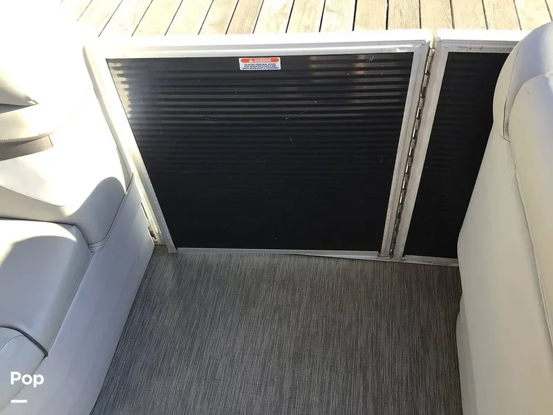 Slide: The Image of Bennington 22S 2022 - 14836145